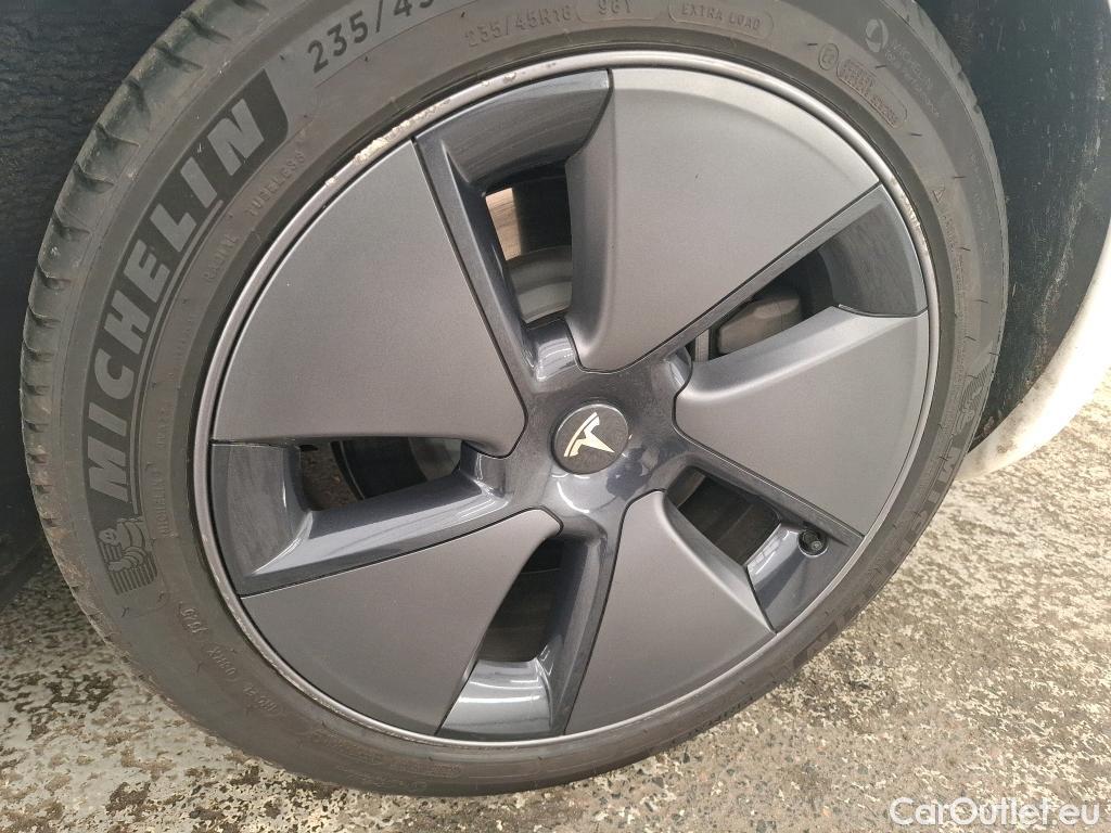  Tesla  Model 3 TESLA  / 2018 / 4P / Berline Autonomie Standard Plus RWD #19