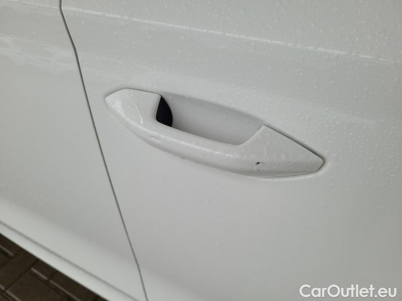  Skoda  Octavia  Lim. (NX3)(2020) Oct. 2.0TDI 110 Style AT 5d #14