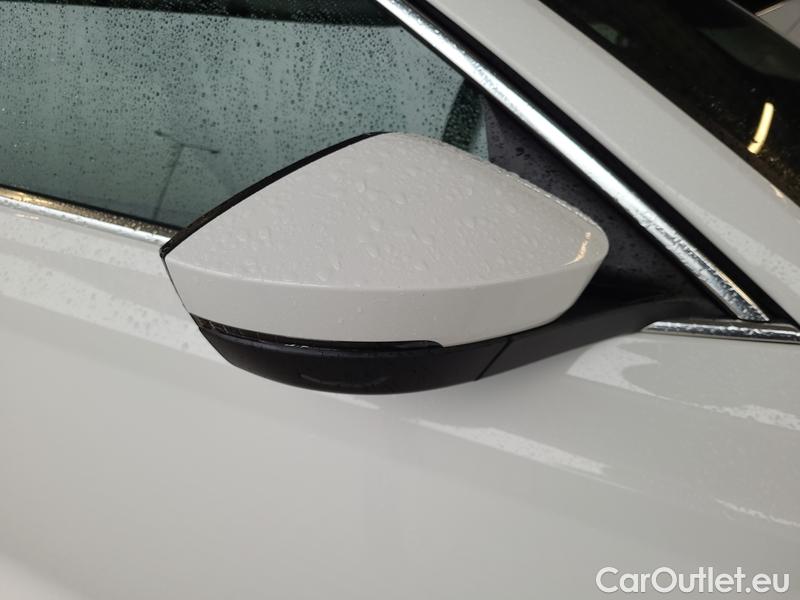  Skoda  Octavia  Lim. (NX3)(2020) Oct. 2.0TDI 110 Style AT 5d #8