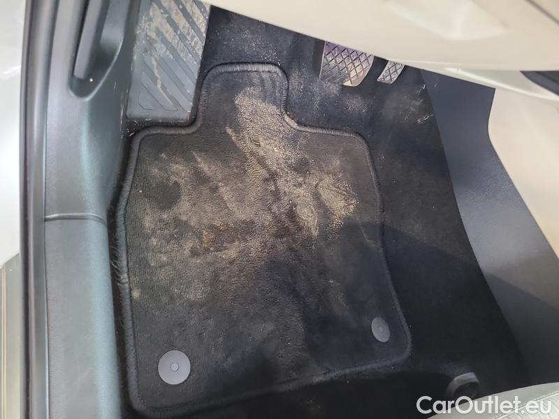  Skoda  Octavia  Lim. (NX3)(2020) Oct. 2.0TDI 110 Style AT 5d #12