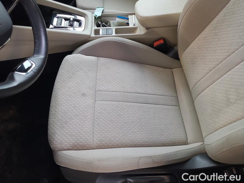  Skoda  Octavia  Lim. (NX3)(2020) Oct. 2.0TDI 110 Style AT 5d #10