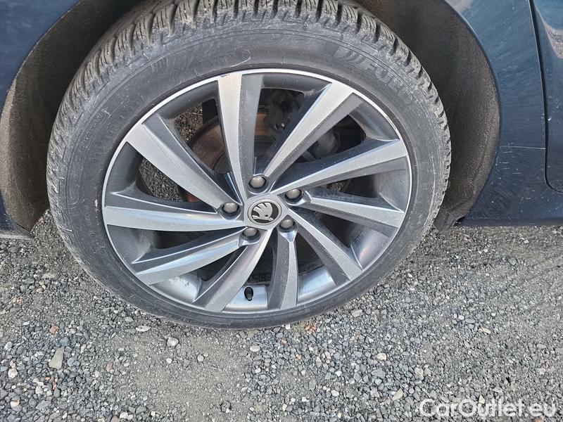  Skoda  Octavia  Lim. (NX3)(2020)  1.5TSI 110 Style 5d #10