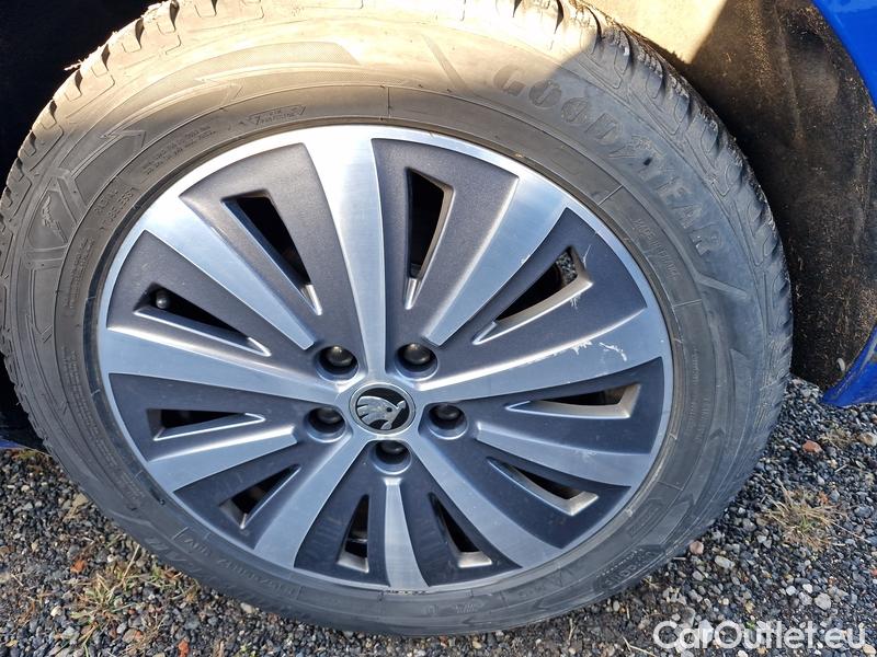  Skoda  Superb  (3V3)(2015) Supe.2.0TDI 147 Style Aut #8