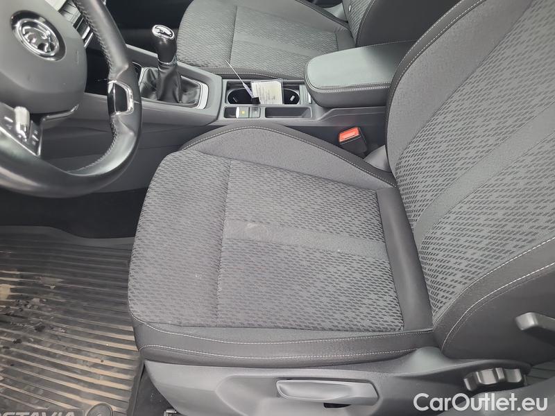  Skoda  Octavia  Combi (NX3)(2020) Oct.Combi 1.5TSI 110 Style #6