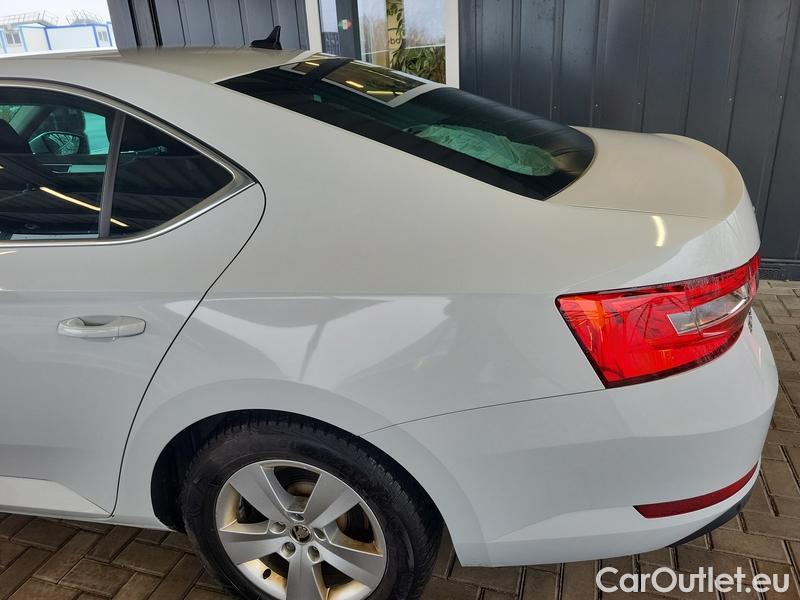  Skoda  Superb  (3V3)(2015) Supe.FL2.0TDI 110 Ambition #18