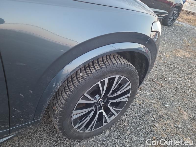  Volvo  XC90  (2002)  T8 RE Plus Dark AWD AT #18