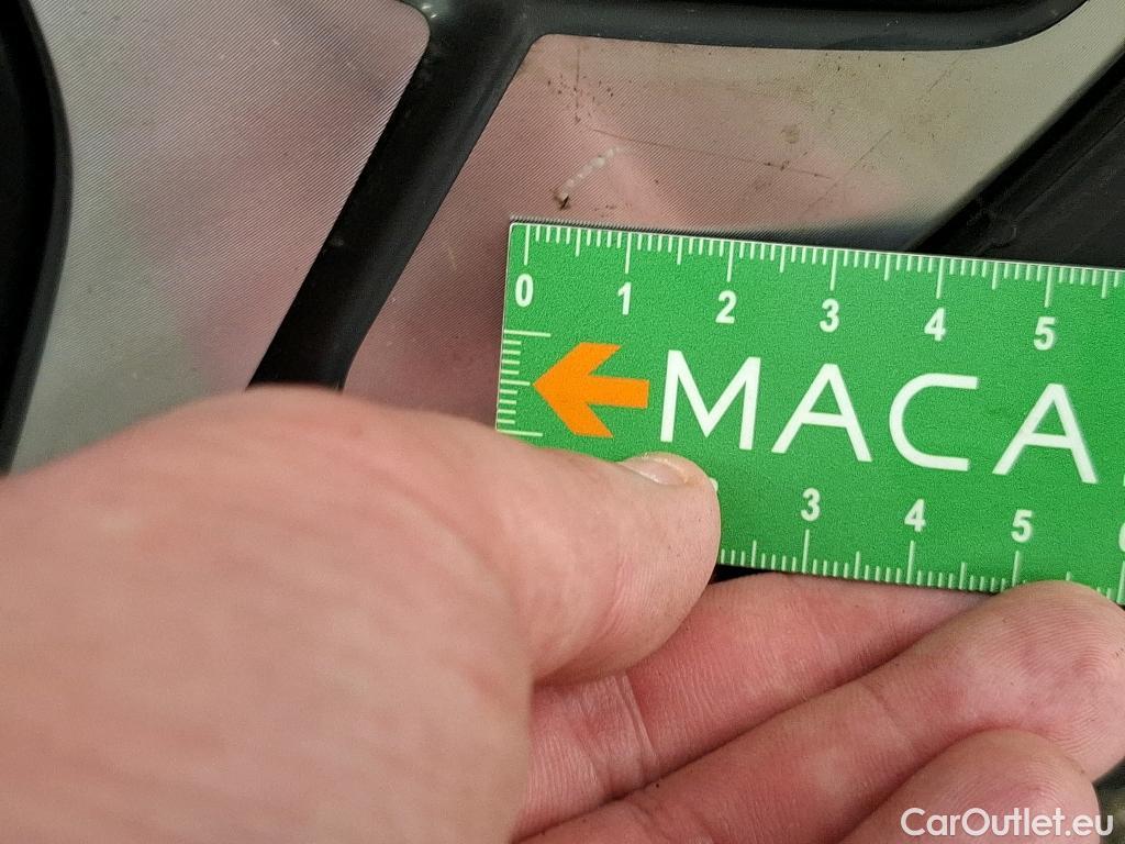  Citroen  C4  Berline Shine 1.2 PureTech 130CV BVM6 E6d #99