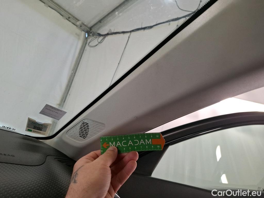  Citroen  C4  Berline Shine 1.2 PureTech 130CV BVM6 E6d #70