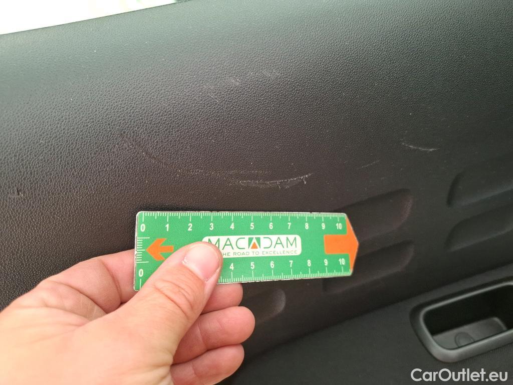  Citroen  C3 CITROEN  5p Berline BlueHDi 75 S&S BVM Feel Business #9