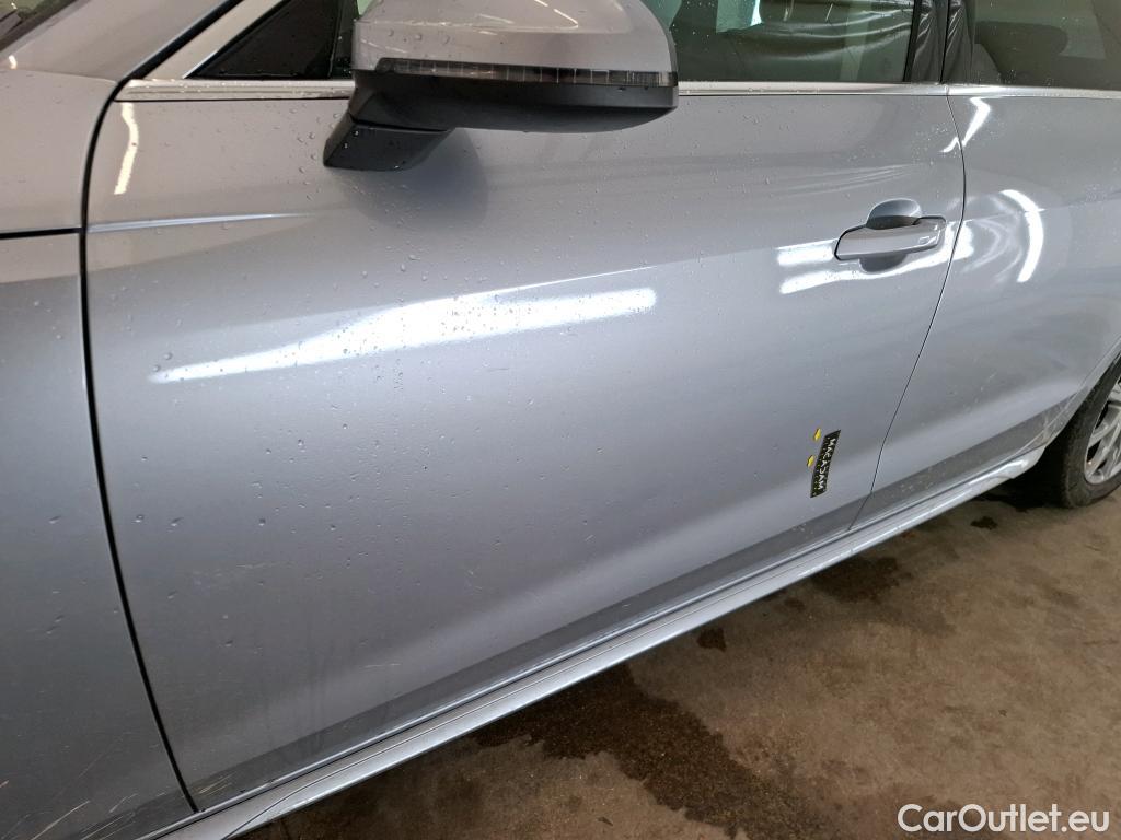  Audi  A4 AUDI  Avant / 2019 / 5P / Break 40 TFSI ultra 204 Stronic Business line #3