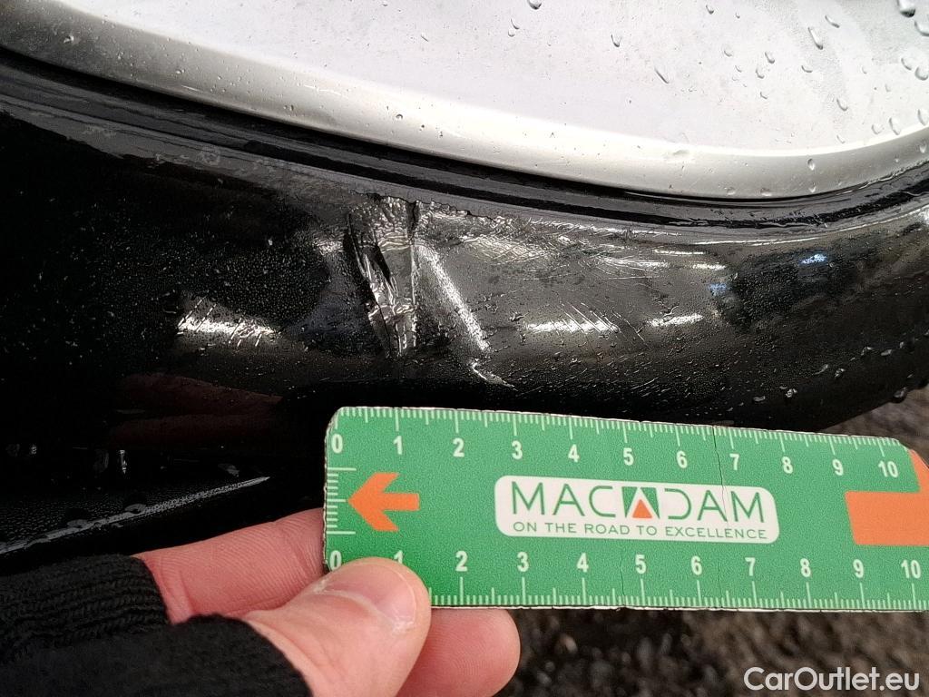  Audi  A4  Avant 30 TDI Business Line 2.0 TDI 135CV BVA7 E6d #2