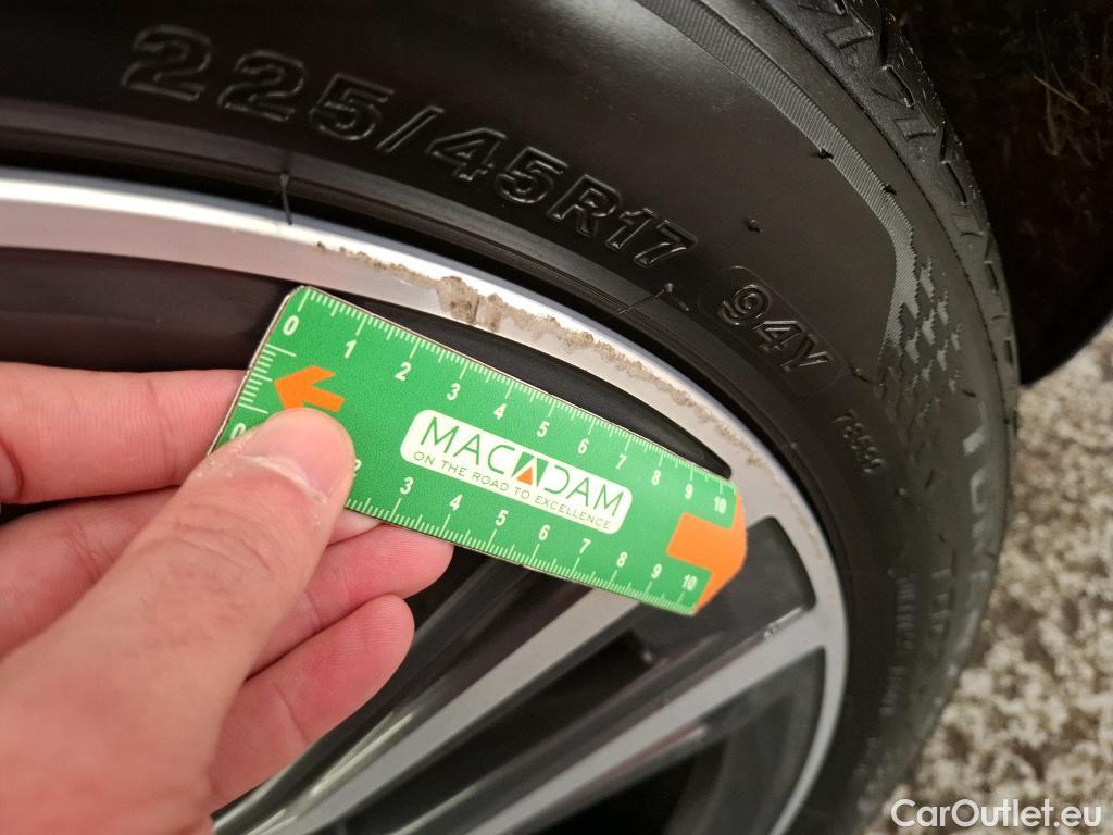  Bmw  Serie 1 BMW Série 1 / 2019 / 5P / Berline 116d DKG7 Business Design #7