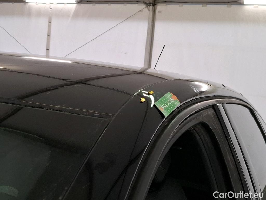  Citroen  C4  Berline Shine 1.2 PureTech 130CV BVM6 E6d #102