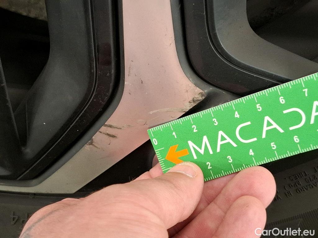  Citroen  C4  Berline Shine 1.2 PureTech 130CV BVM6 E6d #59