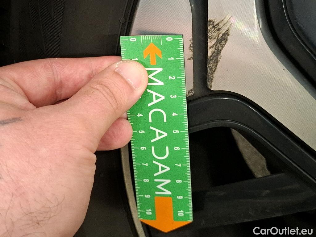  Citroen  C4  Berline Shine 1.2 PureTech 130CV BVM6 E6d #64