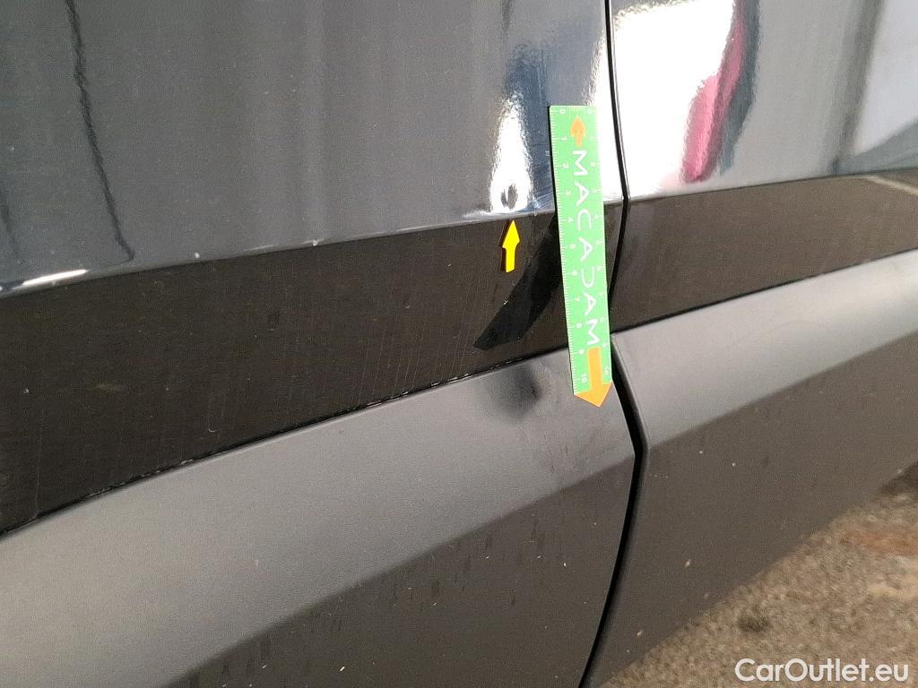  Citroen  C4  Berline Shine 1.2 PureTech 130CV BVM6 E6d #81