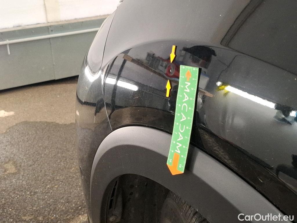  Citroen  C4  Berline Shine 1.2 PureTech 130CV BVM6 E6d #93