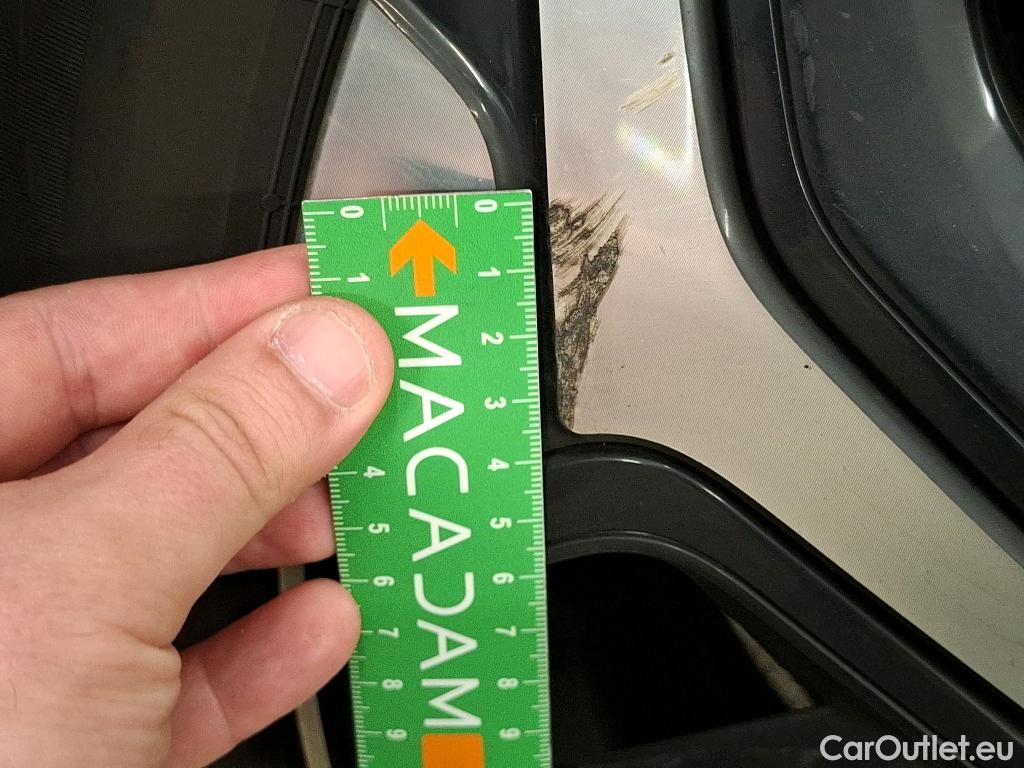  Citroen  C4  Berline Shine 1.2 PureTech 130CV BVM6 E6d #63