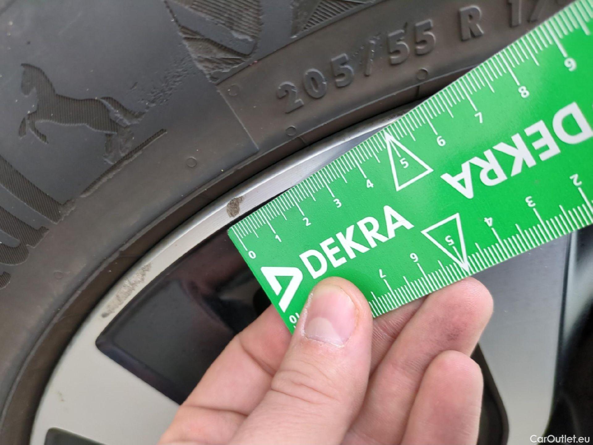  Mercedes  B-Klasse MERCEDES-BENZ Classe B / 2019 / 5P / monospace B 180 d Business Line Edition BA8 #6