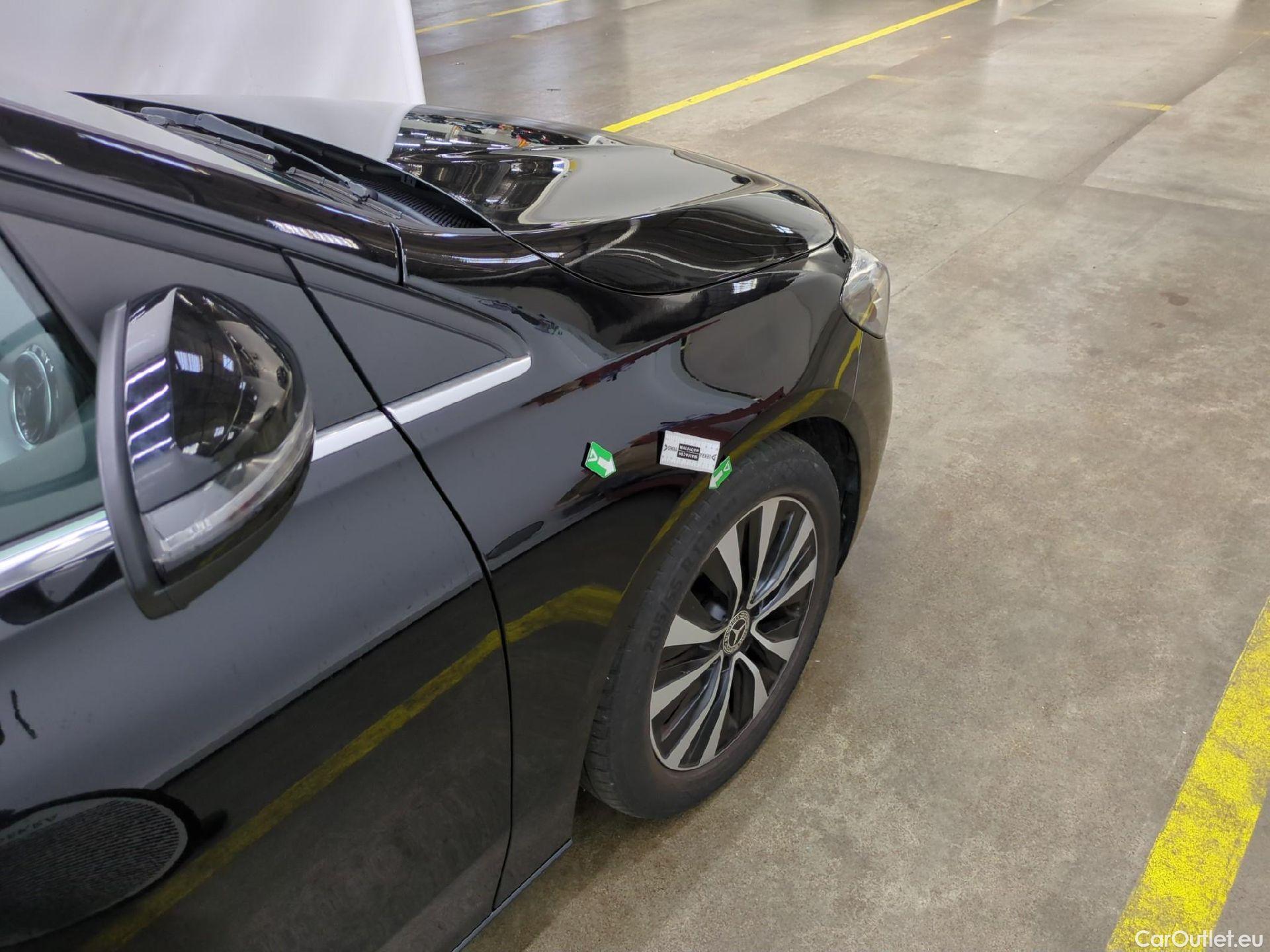  Mercedes  B-Klasse MERCEDES-BENZ Classe B / 2019 / 5P / monospace B 180 d Business Line Edition BA8 #14