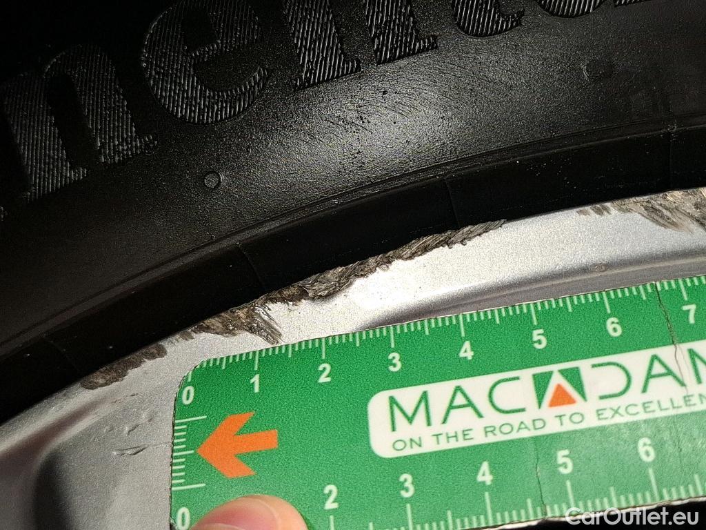  Mazda  CX-30 MAZDA  / 2019 / 5P / Crossover 2.0L e-Skyactiv X M Hybrd Sportline BVA6 #8