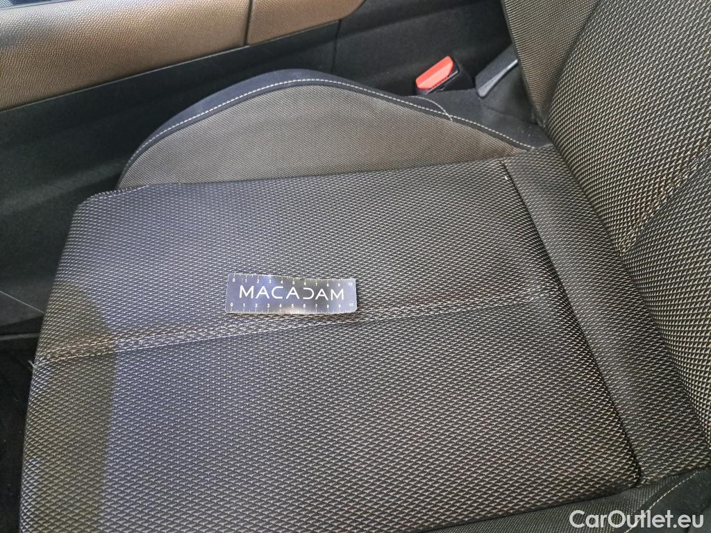  DS  DS7 7 Crossback Bastille 1.5 BlueHDi 130CV BVA8 E6d #44