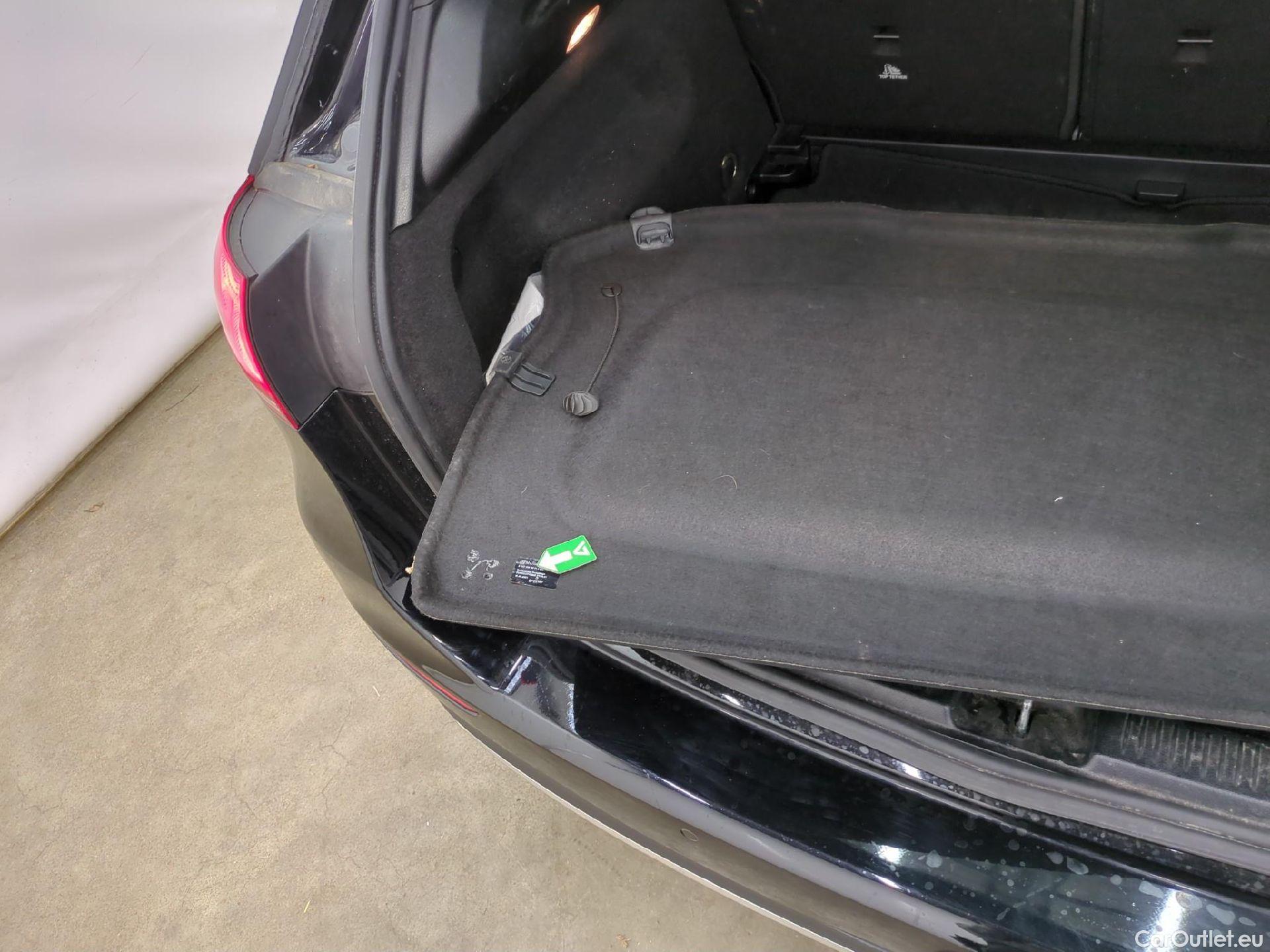  Mercedes  B-Klasse MERCEDES-BENZ Classe B / 2019 / 5P / monospace B 180 d Business Line Edition BA8 #1