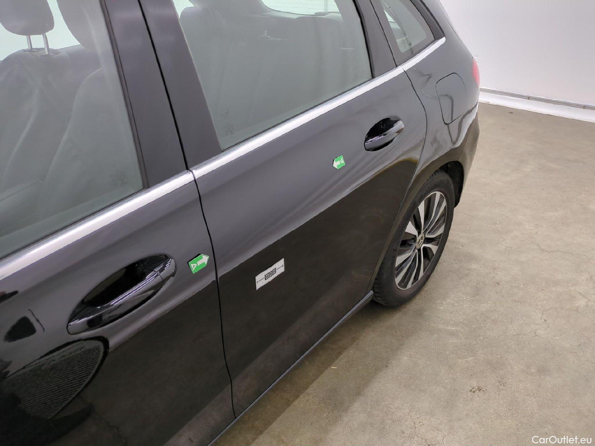  Mercedes  B-Klasse MERCEDES-BENZ Classe B / 2019 / 5P / monospace B 180 d Business Line Edition BA8 #29