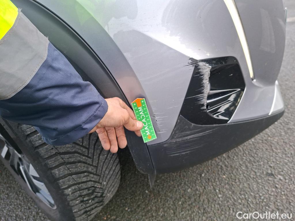  Peugeot  2008  Allure Pack 1.5 HDi 130CV BVA8 E6d #17