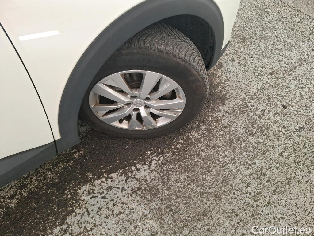  Peugeot  3008  Active Pack 1.5 HDi 130CV BVA8 E6d #1