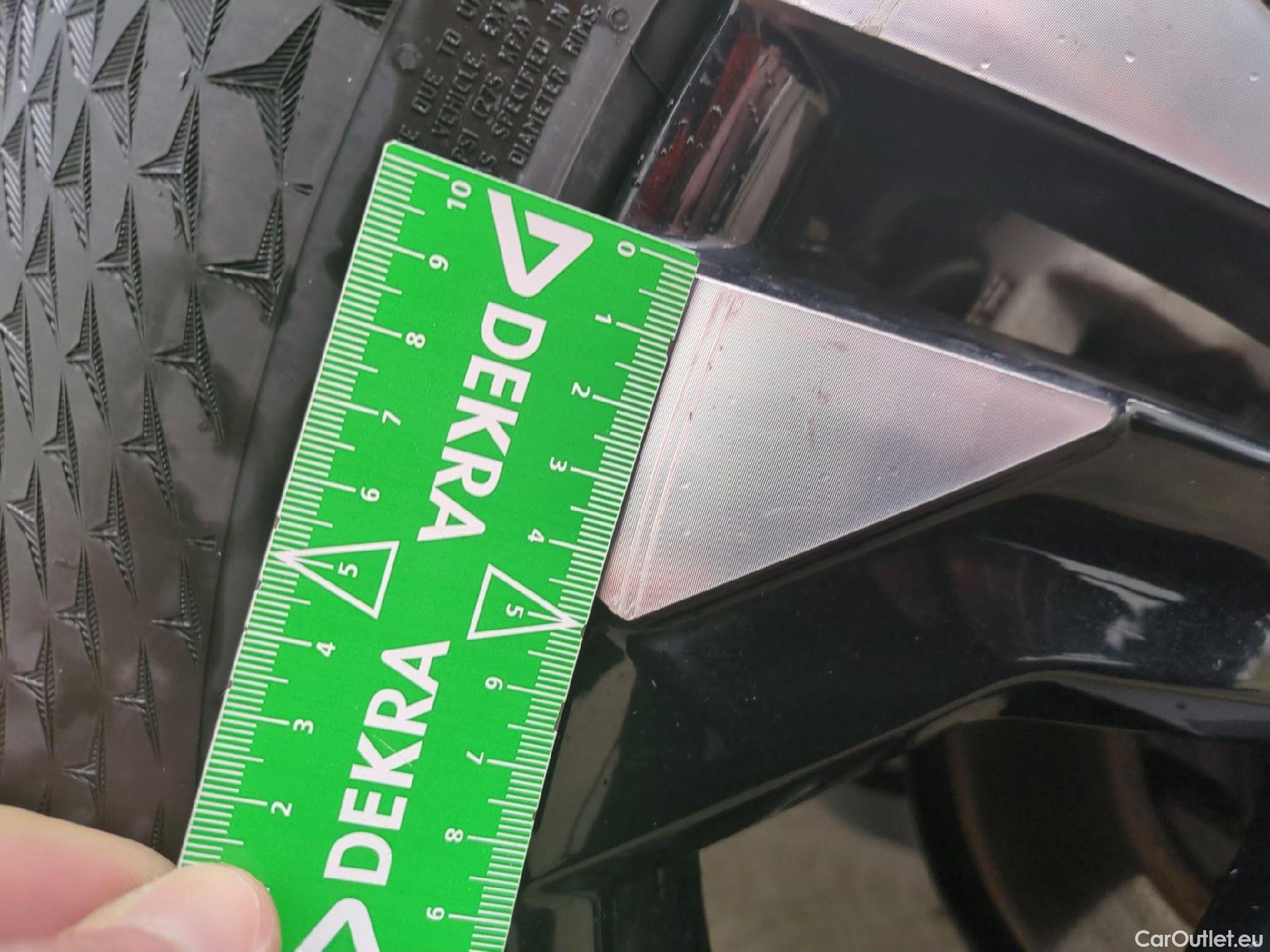  Peugeot  2008  Allure Business 1.5 HDi 130CV BVA8 E6d #15