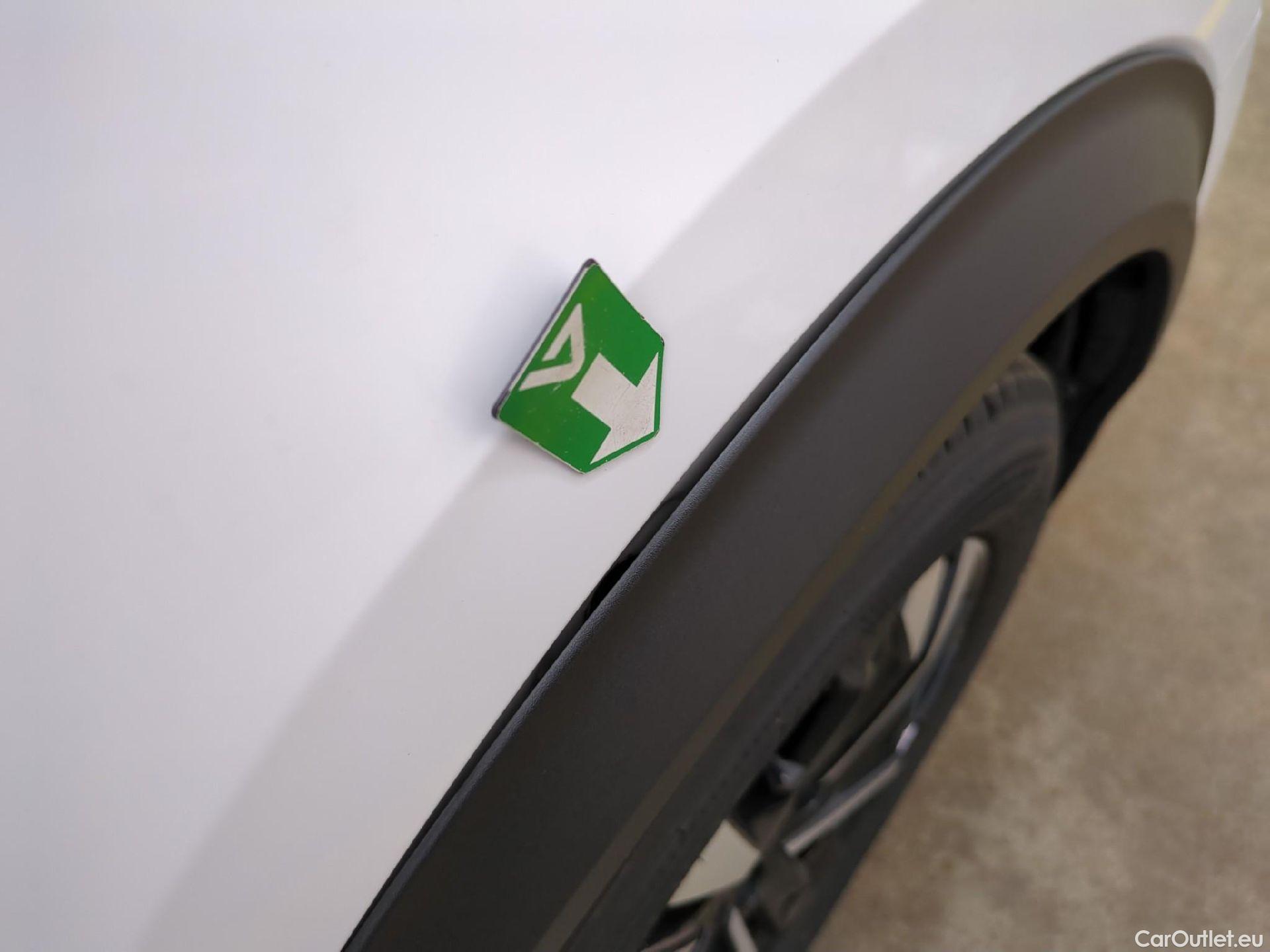  Peugeot  2008  Allure Business 1.5 HDi 130CV BVA8 E6d #30