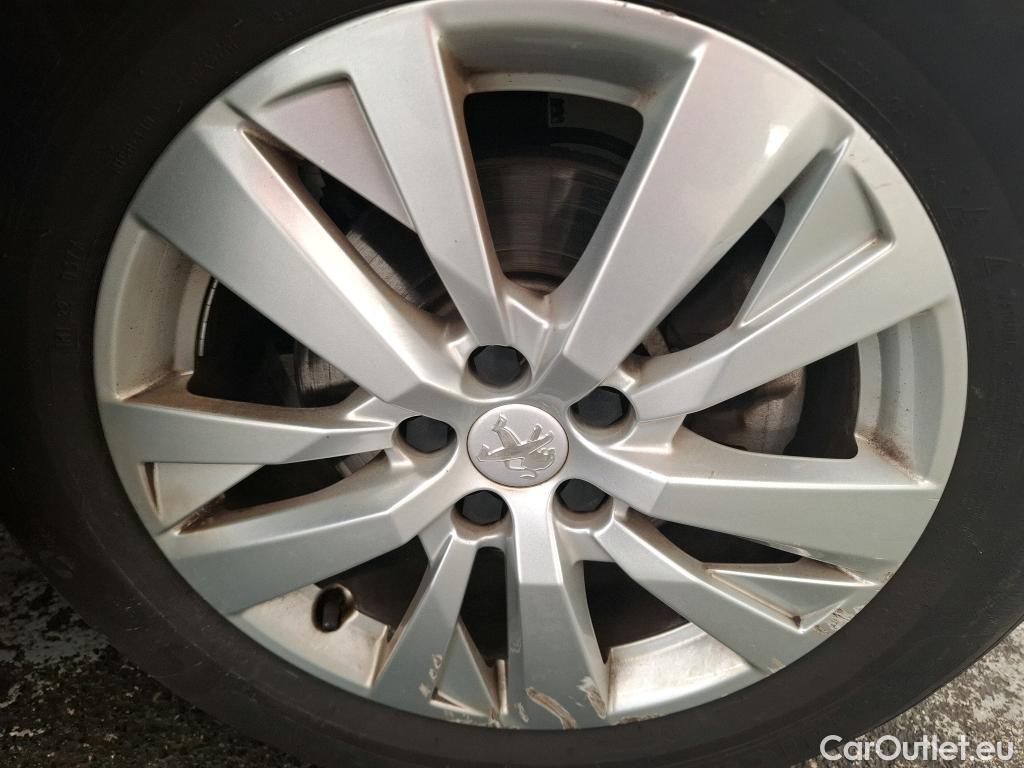  Peugeot  3008  Active Pack 1.5 HDi 130CV BVA8 E6d #2