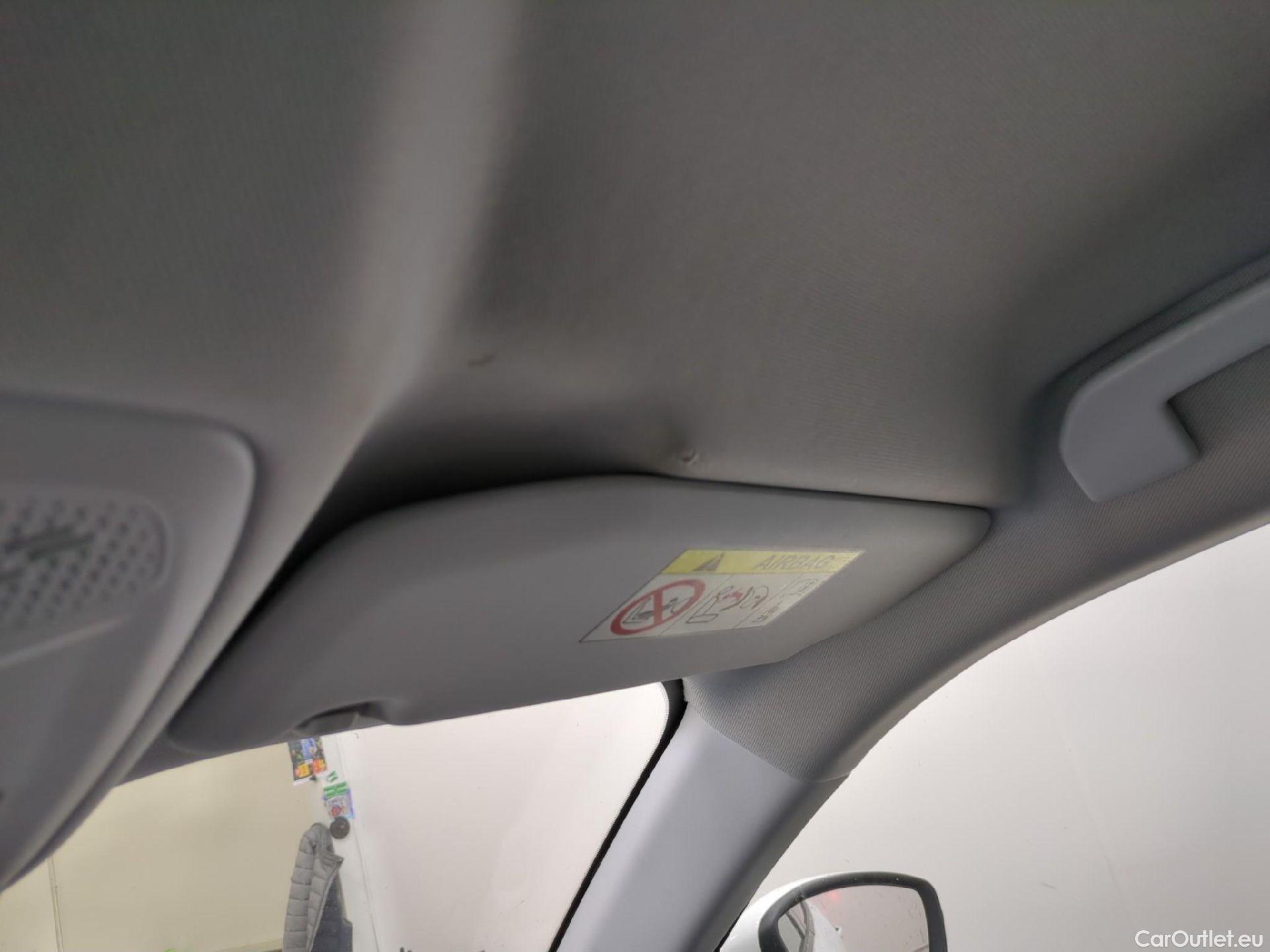  Peugeot  2008  Allure Business 1.5 HDi 130CV BVA8 E6d #1