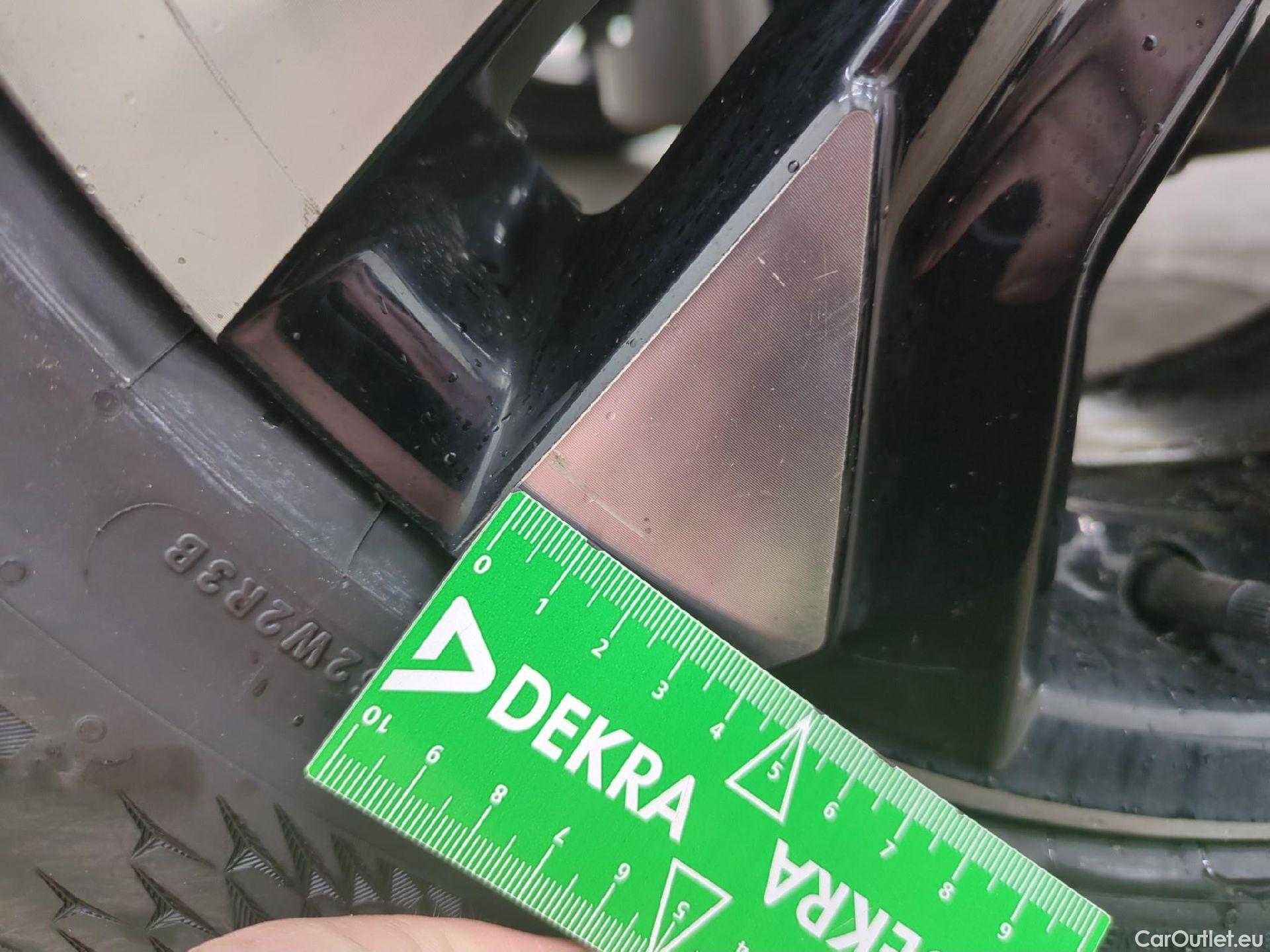  Peugeot  2008  Allure Business 1.5 HDi 130CV BVA8 E6d #18