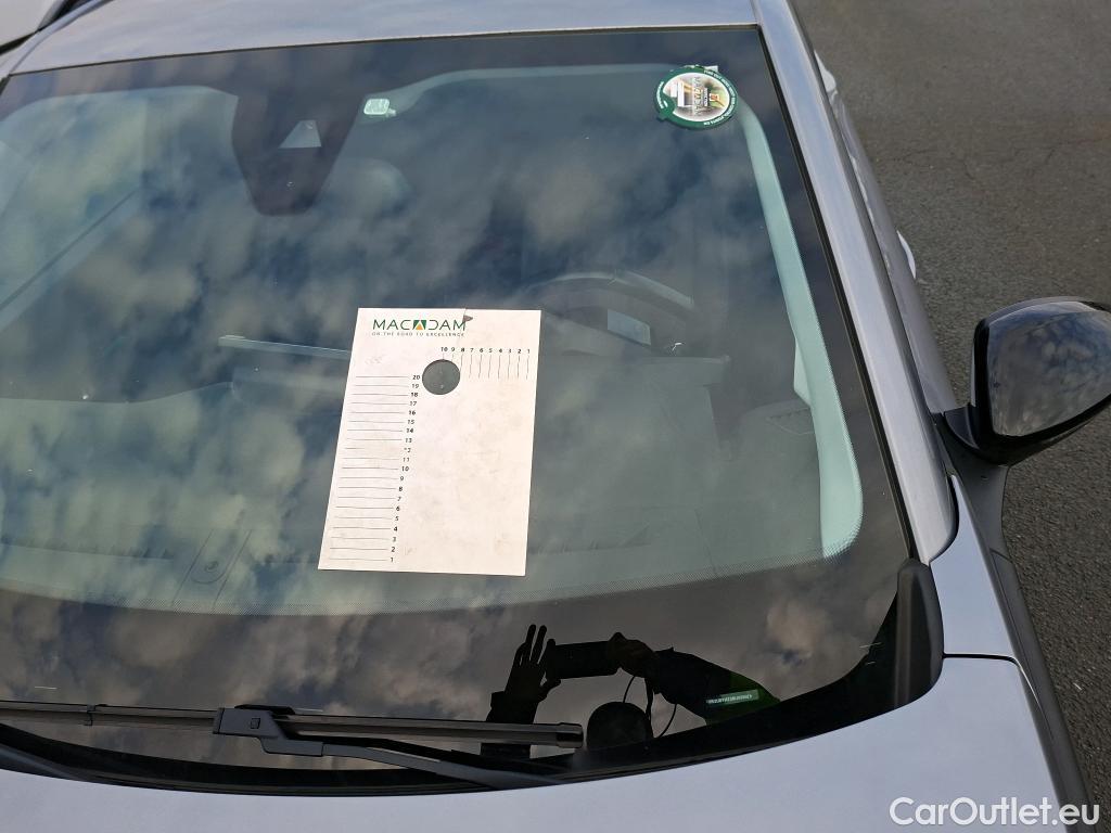  Peugeot  2008  Allure Pack 1.5 HDi 130CV BVA8 E6d #2