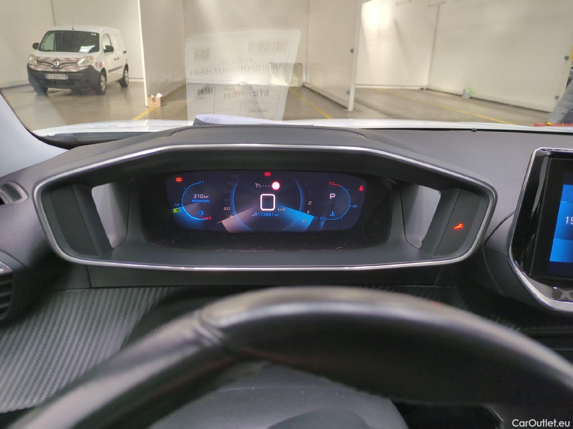  Peugeot  2008  Allure Business 1.5 HDi 130CV BVA8 E6d #9