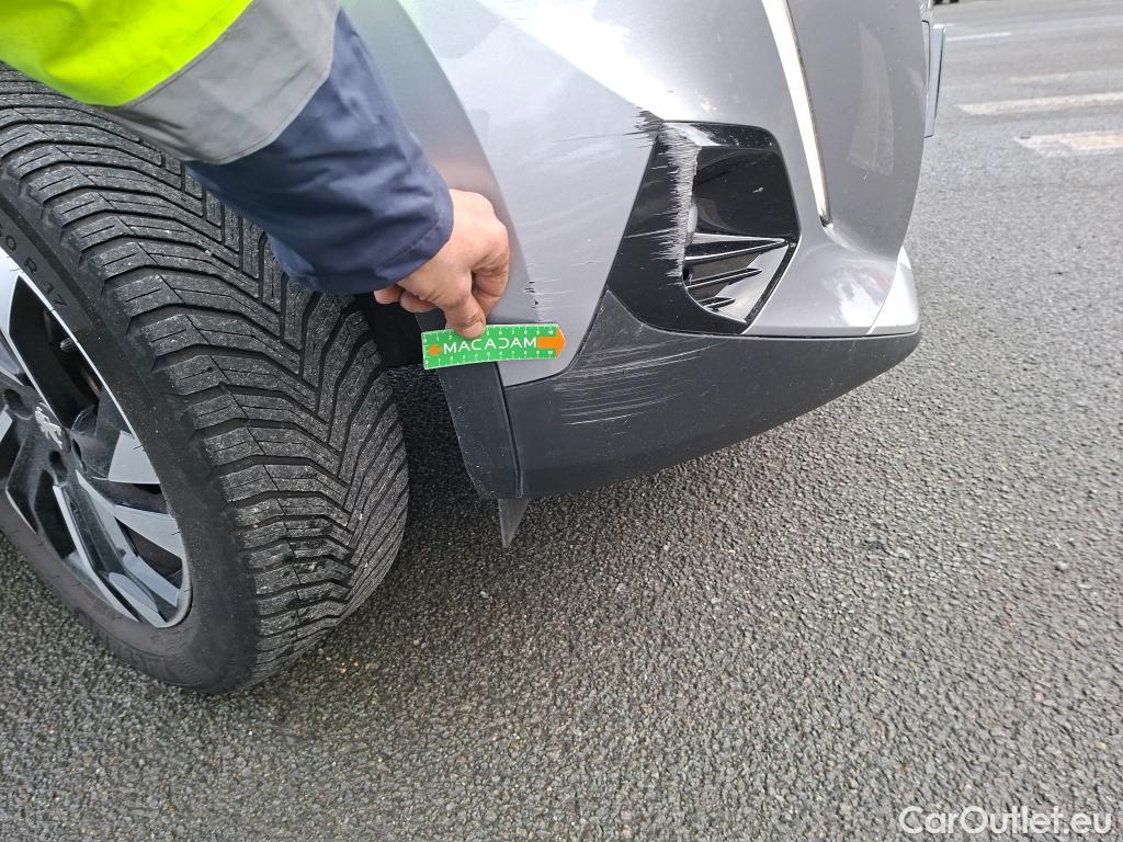  Peugeot  2008  Allure Pack 1.5 HDi 130CV BVA8 E6d #23