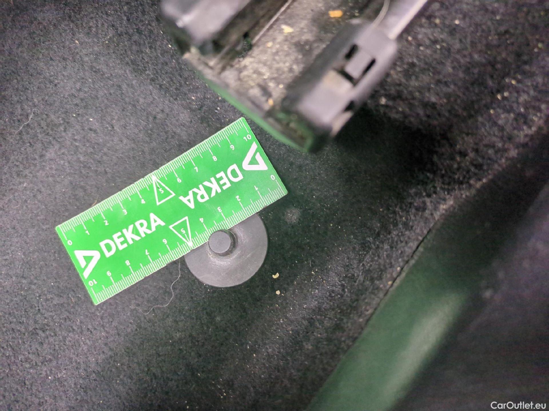  Peugeot  2008  Allure Business 1.5 HDi 130CV BVA8 E6d #5