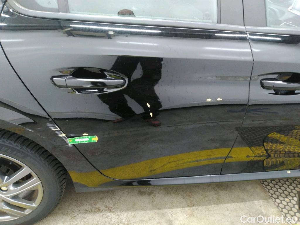  Peugeot  208  Active Pack 1.5 HDi 100CV BVM6 E6d #43