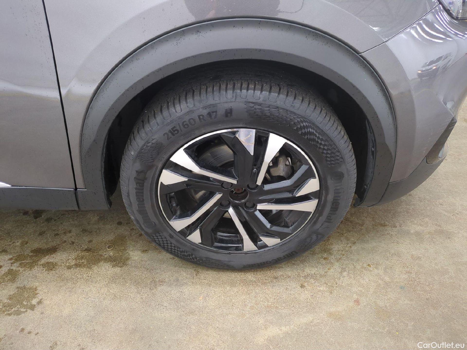  Peugeot  2008  Allure Business 1.5 HDi 130CV BVA8 E6d #22