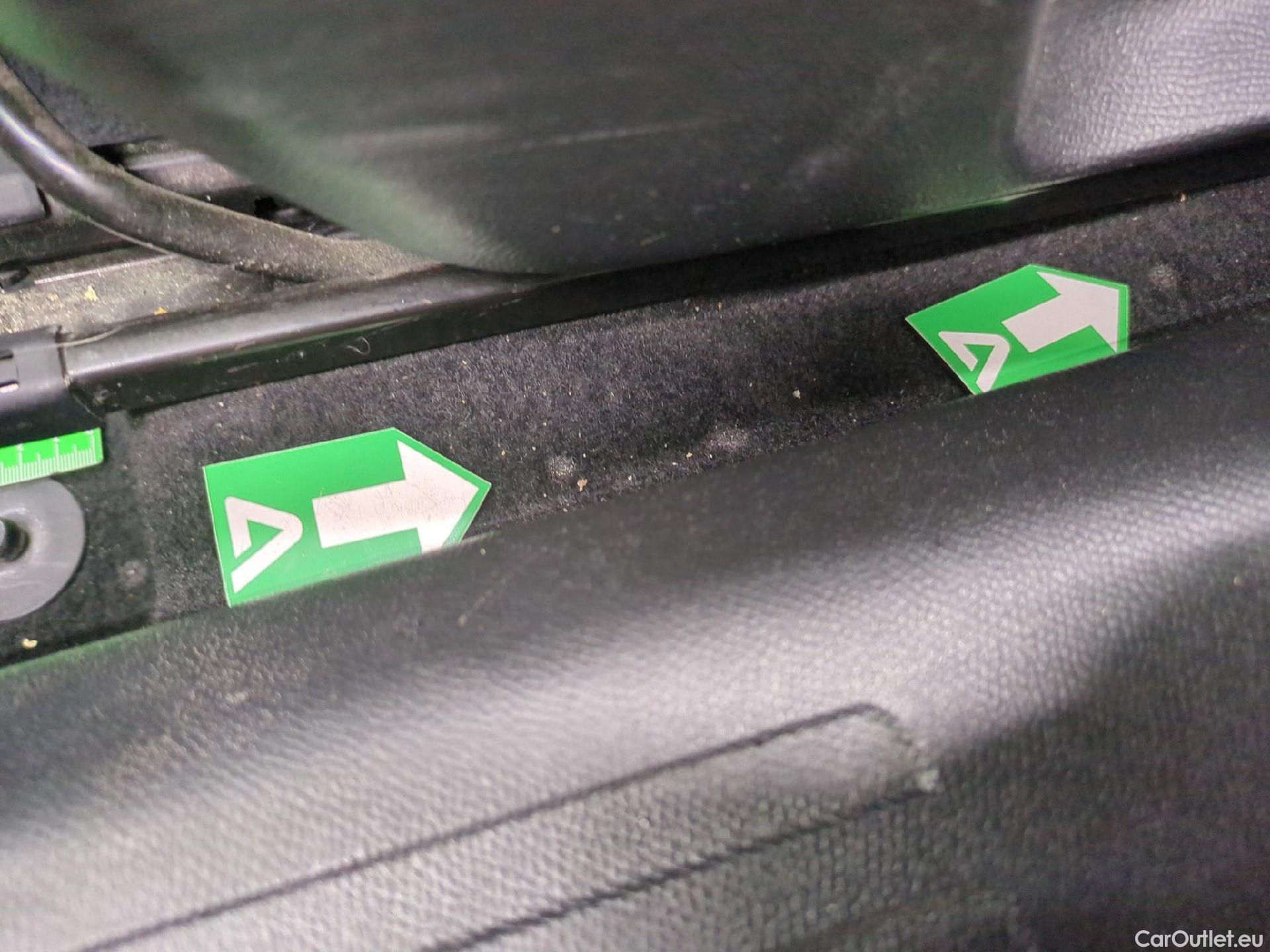  Peugeot  2008  Allure Business 1.5 HDi 130CV BVA8 E6d #4