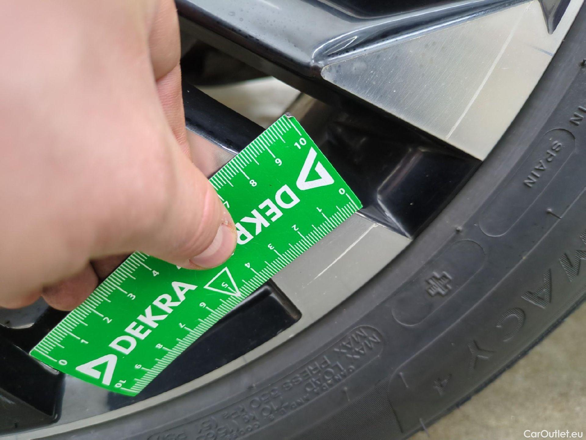  Peugeot  2008  Allure Business 1.5 HDi 130CV BVA8 E6d #17