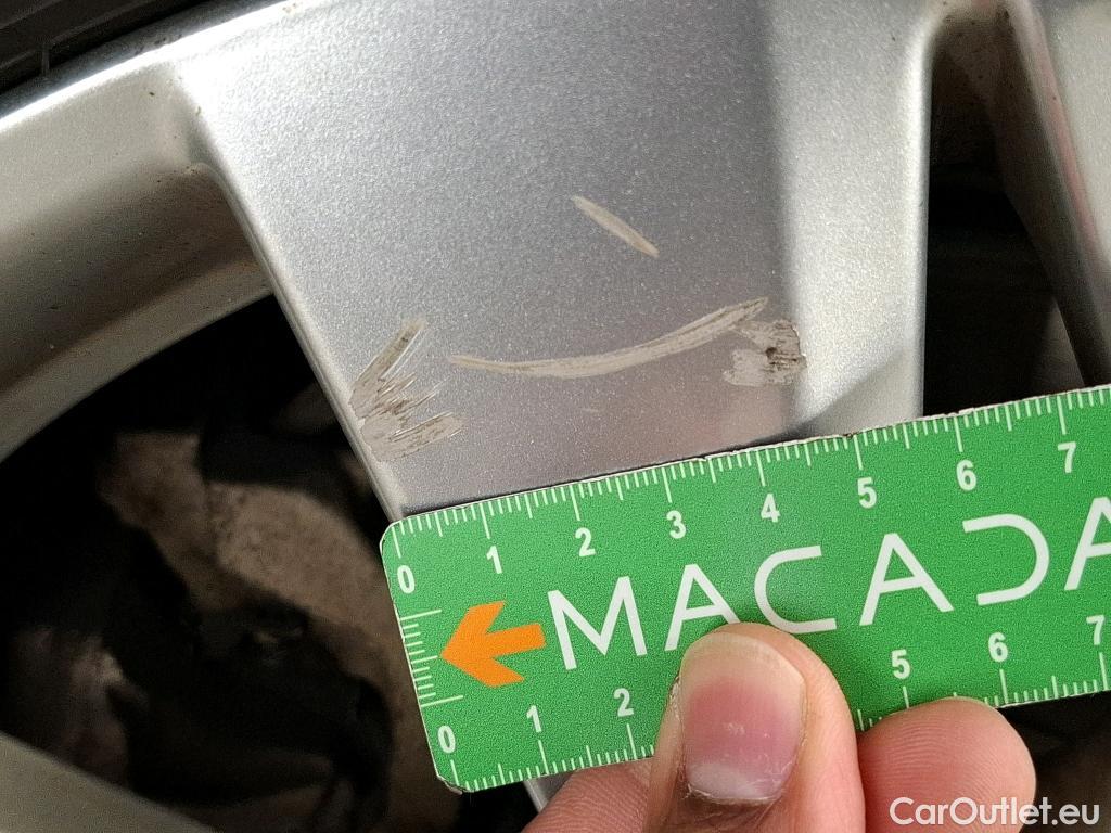  Peugeot  3008  Active Pack 1.5 HDi 130CV BVA8 E6d #100