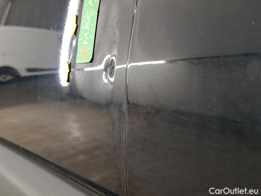  Peugeot  3008  Active Pack 1.5 HDi 130CV BVA8 E6d #13