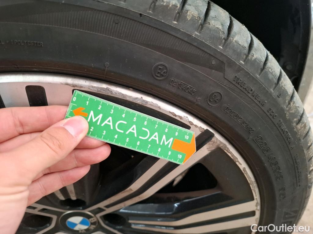  Bmw  Serie 3 BMW Série 3 Berline / 2018 / 4P / Berline 318d 150ch Business Design BVA8 #44