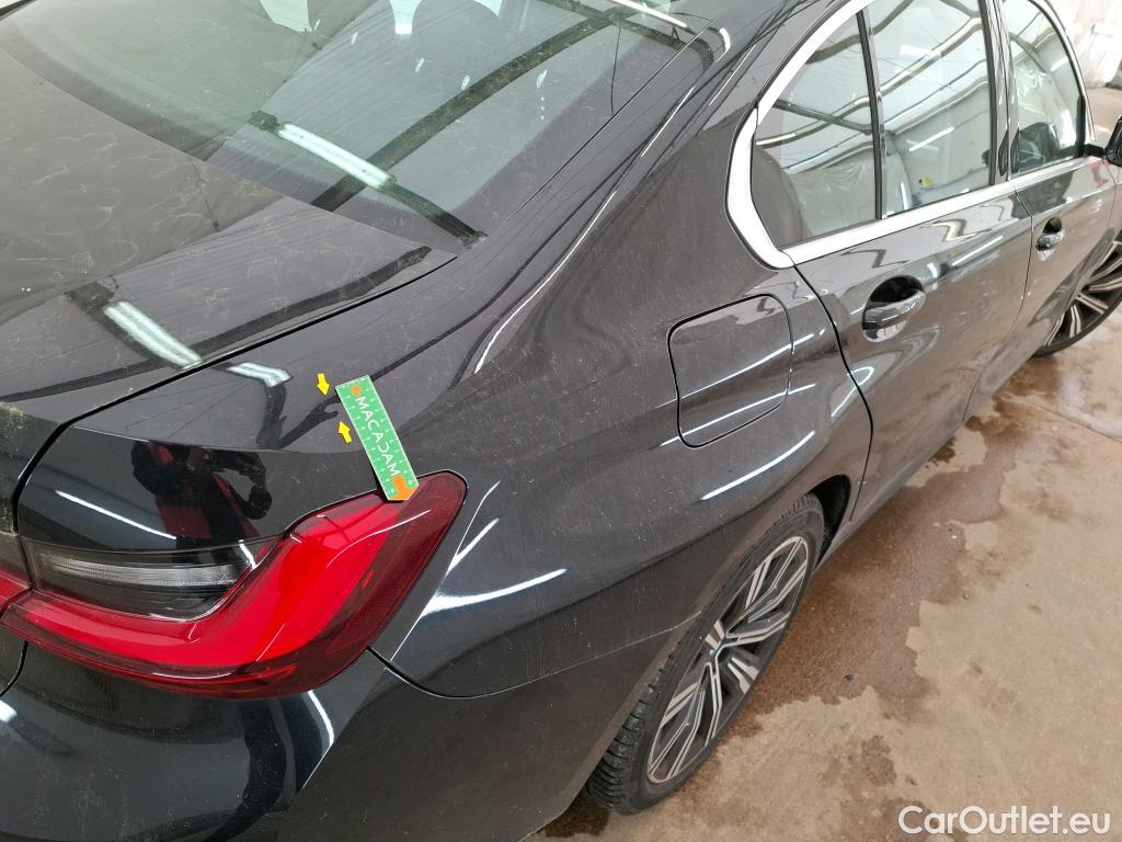  Bmw  Serie 3 BMW Série 3 Berline / 2018 / 4P / Berline 318d 150ch Business Design BVA8 #51
