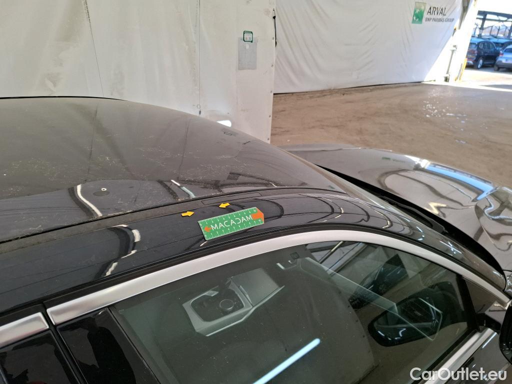  Bmw  Serie 3 BMW Série 3 Berline / 2018 / 4P / Berline 318d 150ch Business Design BVA8 #56