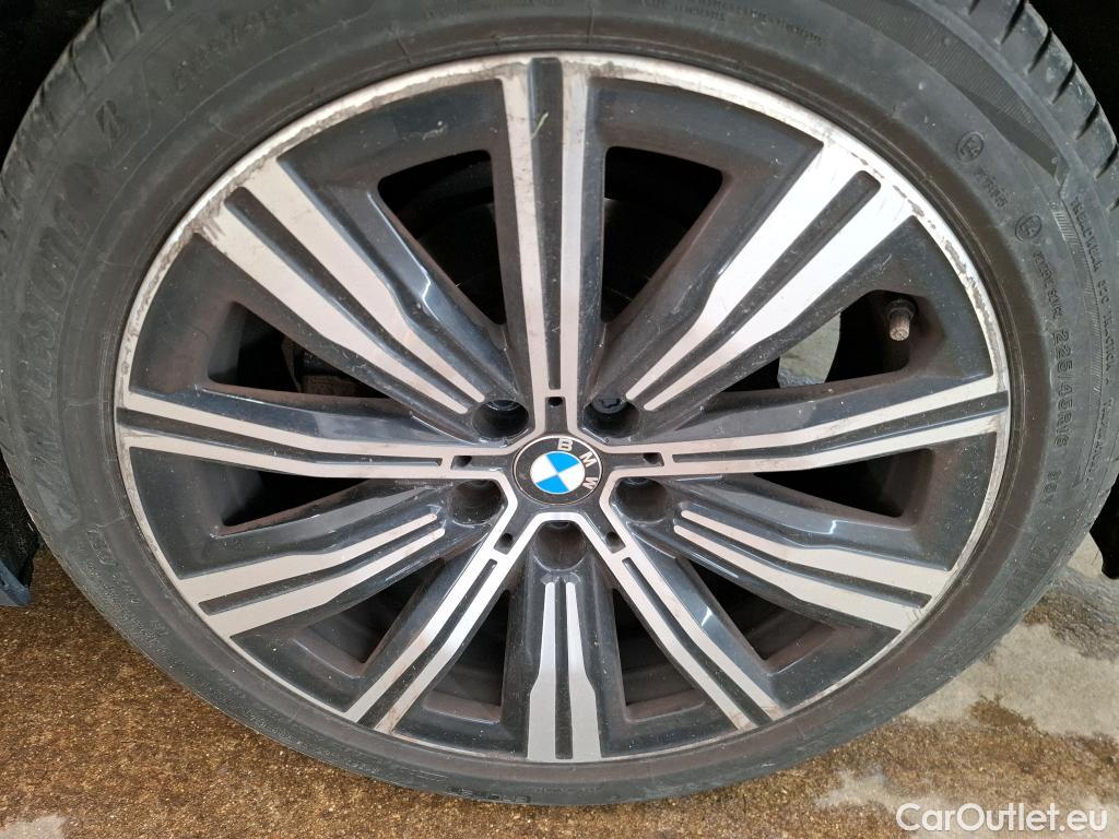  Bmw  Serie 3 BMW Série 3 Berline / 2018 / 4P / Berline 318d 150ch Business Design BVA8 #32