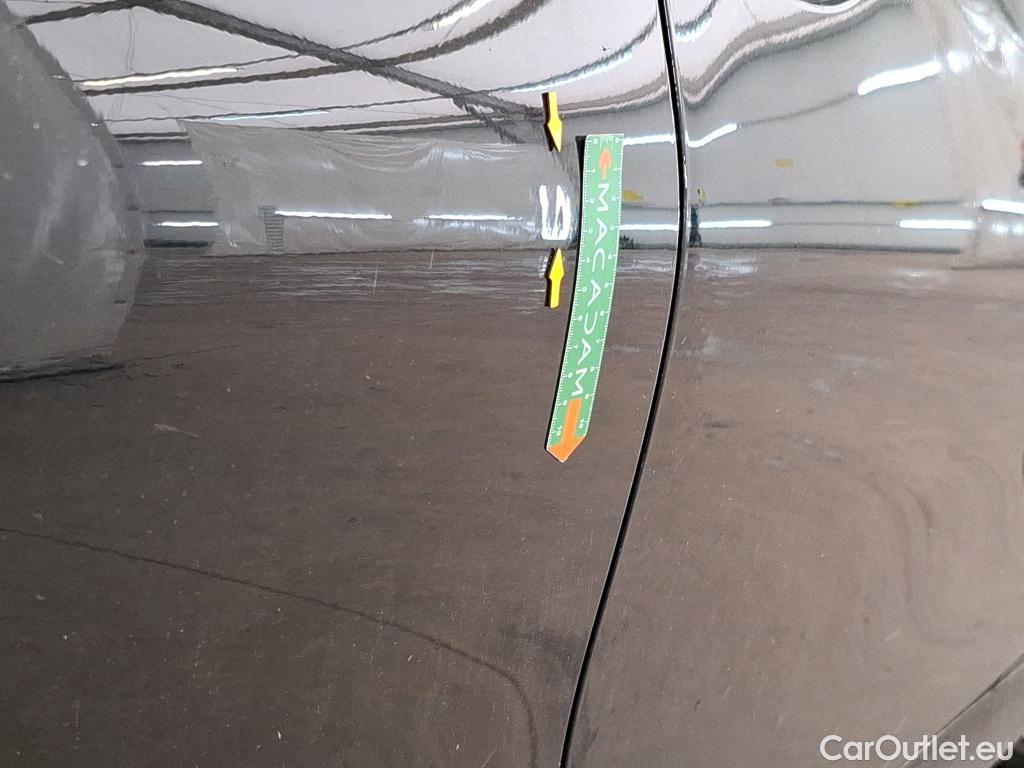  Bmw  Serie 3 BMW Série 3 Berline / 2018 / 4P / Berline 318d 150ch Business Design BVA8 #55